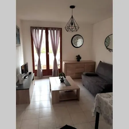 Calme Entre Terre Et Proche Apartment *